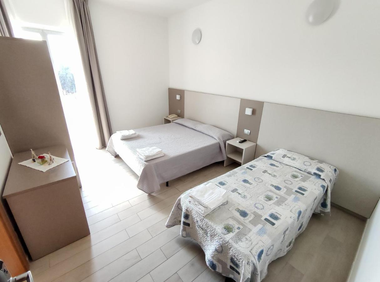 Hotel Capitano Торторето Экстерьер фото