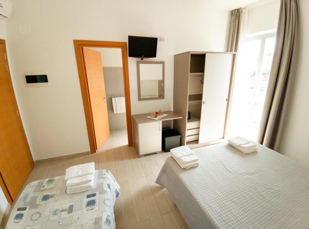 Hotel Capitano Торторето Экстерьер фото