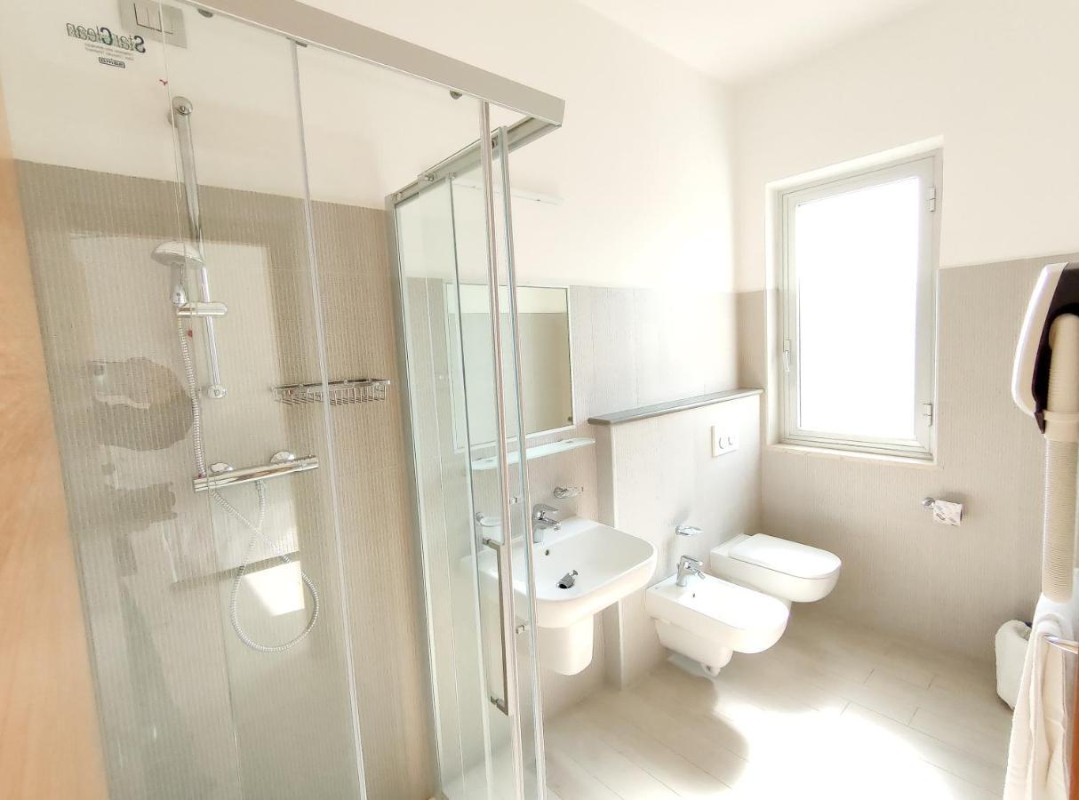 Hotel Capitano Торторето Экстерьер фото