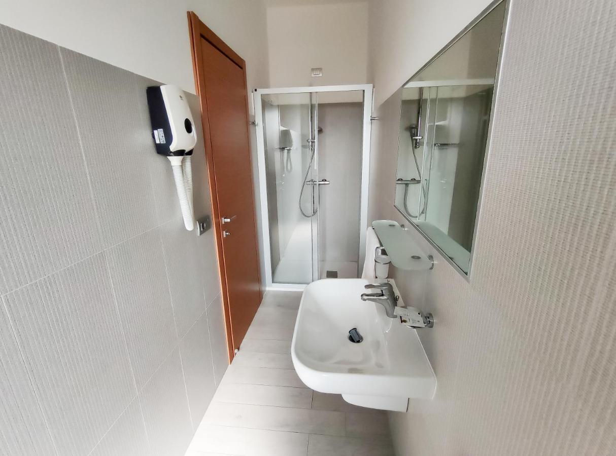 Hotel Capitano Торторето Экстерьер фото