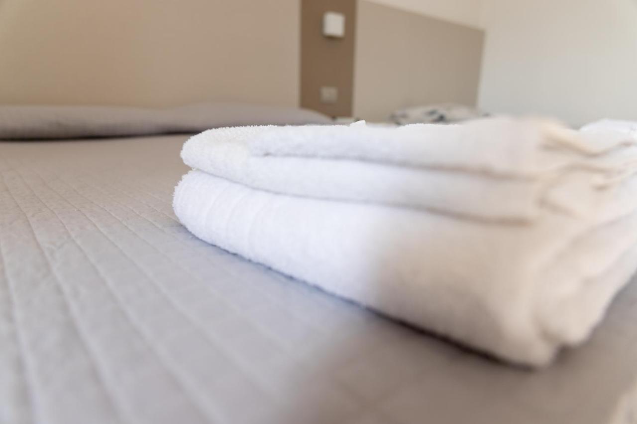 Hotel Capitano Торторето Экстерьер фото