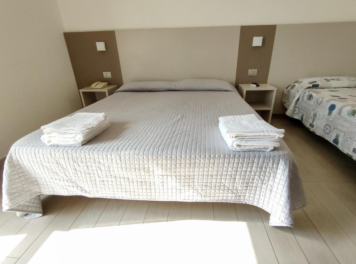 Hotel Capitano Торторето Экстерьер фото