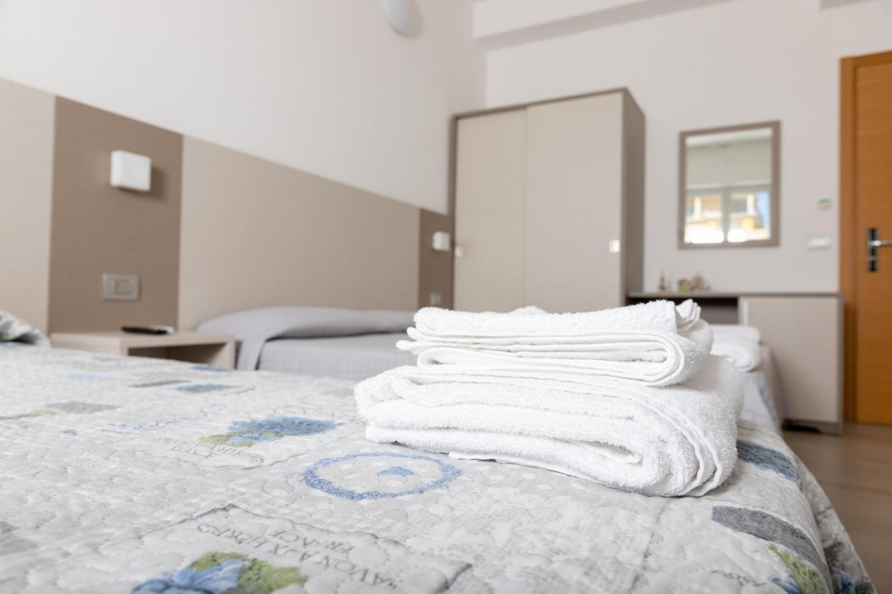 Hotel Capitano Торторето Экстерьер фото