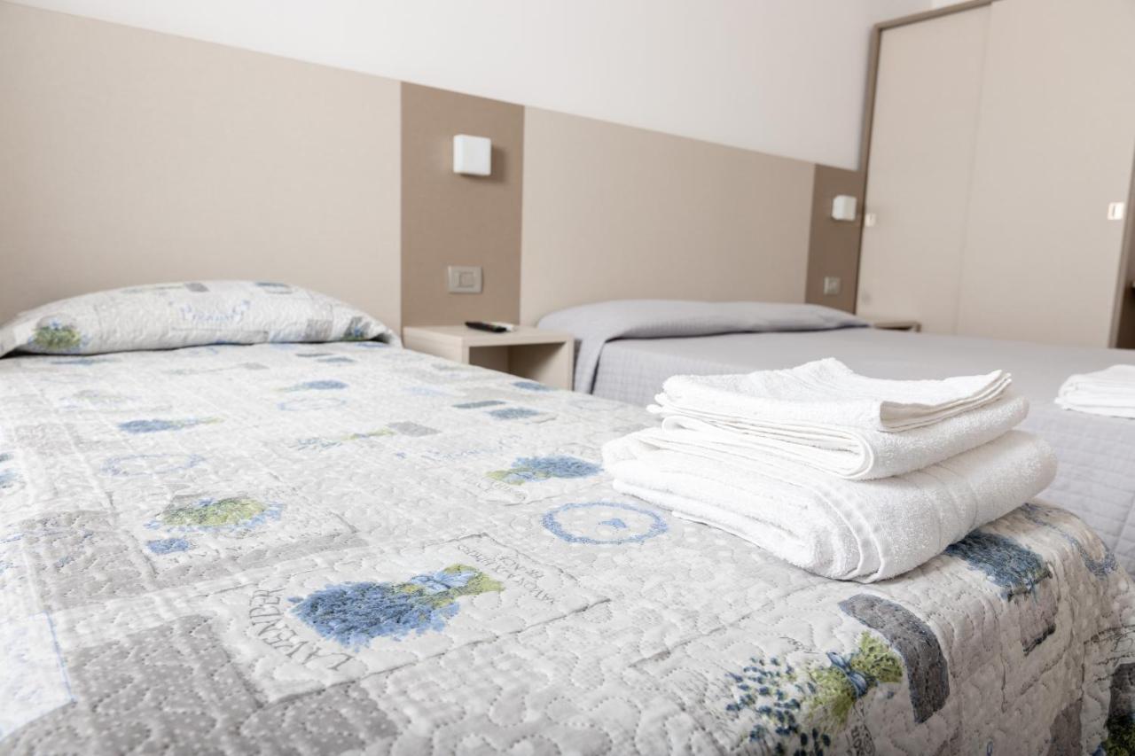 Hotel Capitano Торторето Экстерьер фото